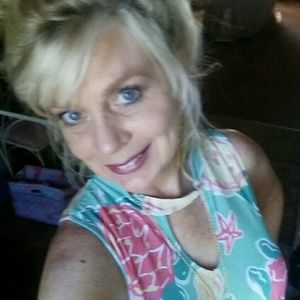 Meet your Posher, Gina